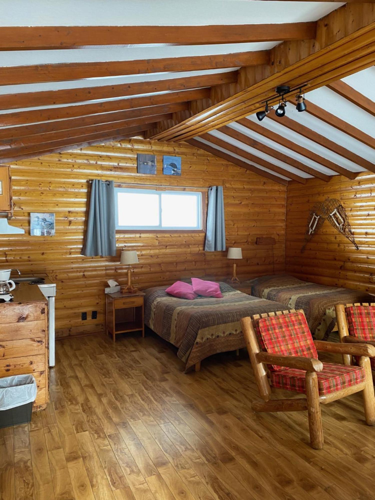 Kan-A-Mouche Pourvoirie Auberge Et Chalets Saint-Michel Værelse billede