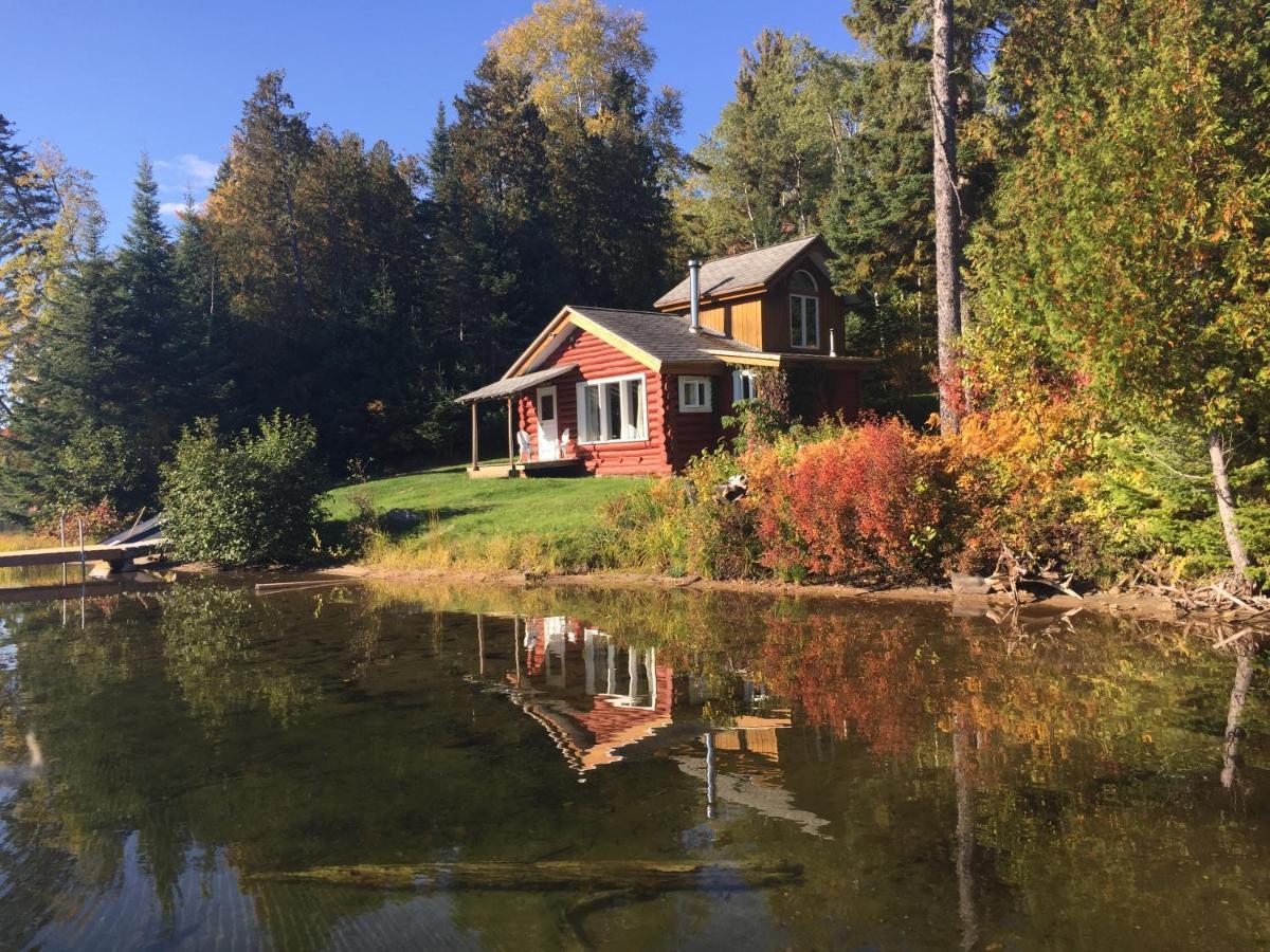 Kan-A-Mouche Pourvoirie Auberge Et Chalets Saint-Michel Eksteriør billede